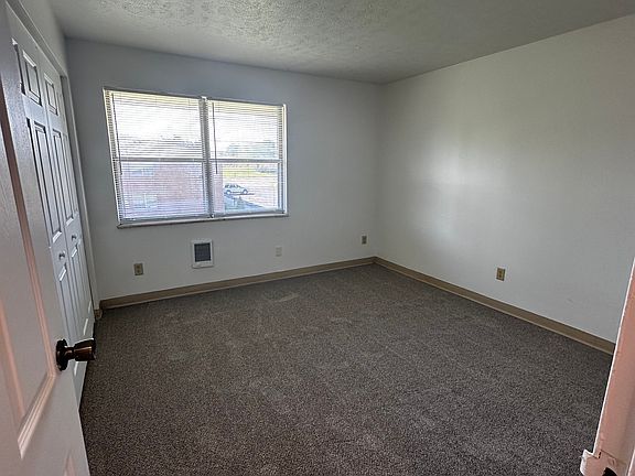 4th image of 54 N Williams St Unit 3