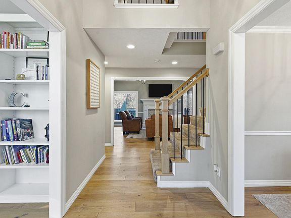 4th image of 758 N Dogwood Court