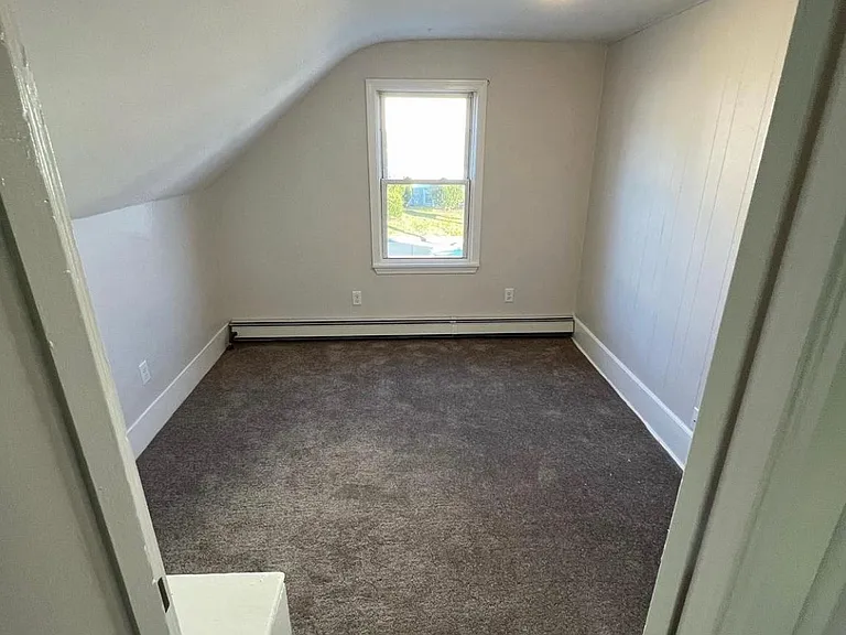 528 Main St #2 — Photo 5