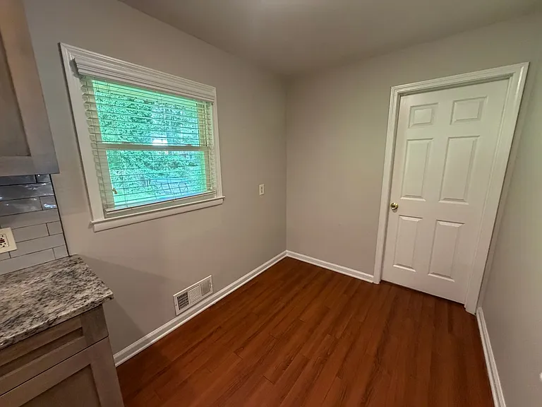 412 Fielding Ln SW — Photo 19