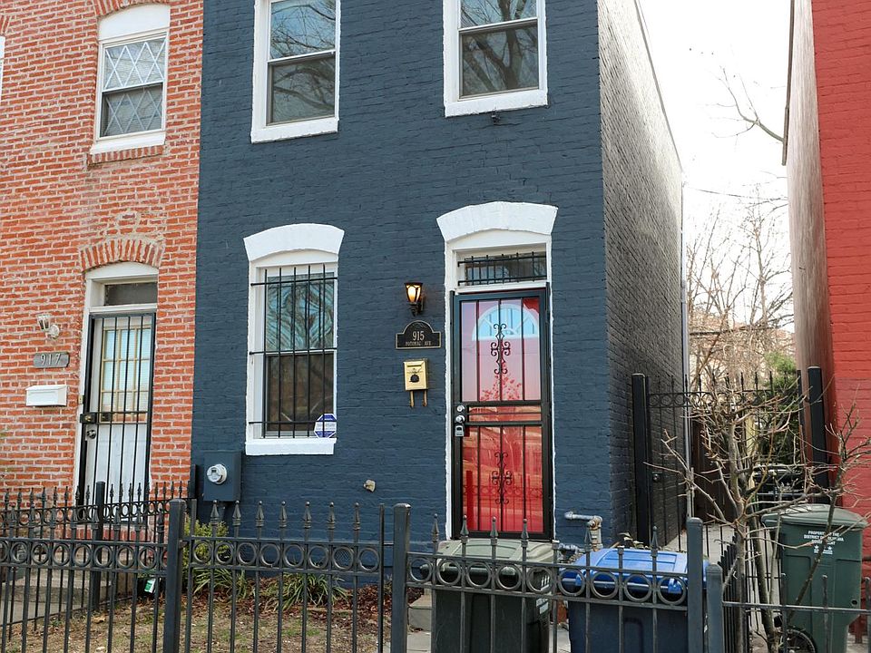1st image of 915 Potomac Ave SE