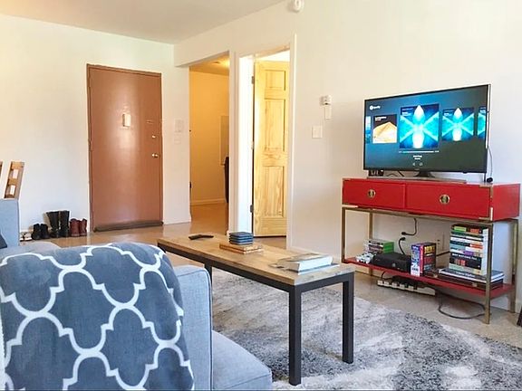 3rd image of 2524 Broadway #4A