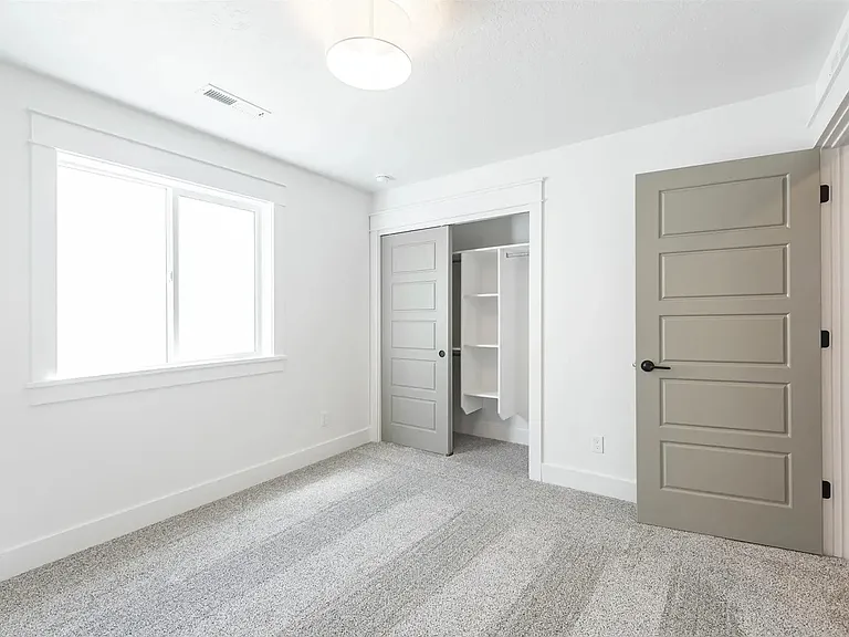 2203 E Hidcote St — Photo 24