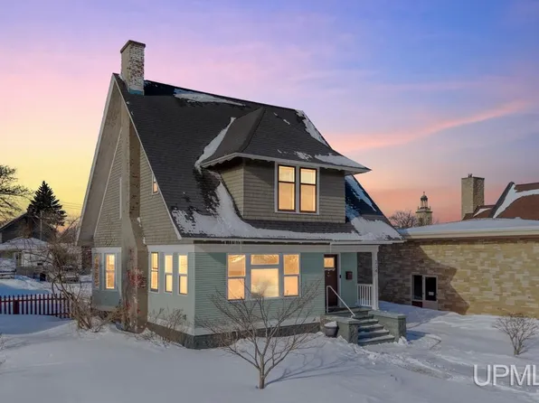 314 S 6th St, Escanaba, MI 49829