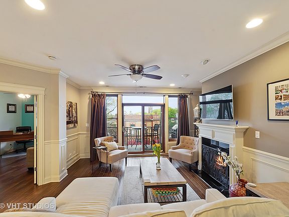 3rd image of 3025 N California Ave #3NW