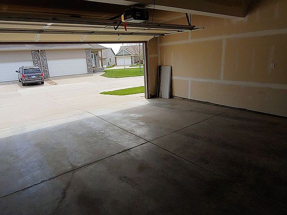 3rd image of 1838 Goose Lake Cir