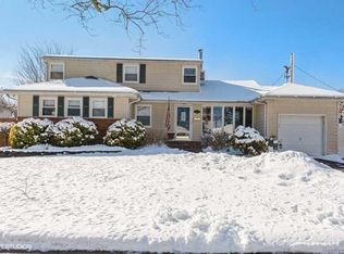3038 Morgan Dr, Wantagh, NY 11793