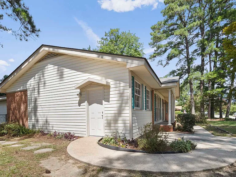 632 Rock Spring Rd — Photo 19
