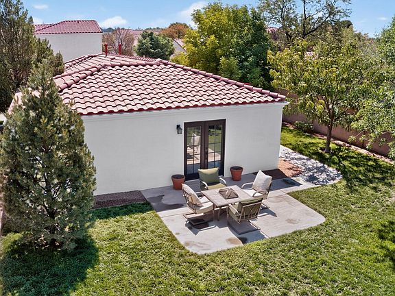 3rd image of 1304 Villa Campo NE