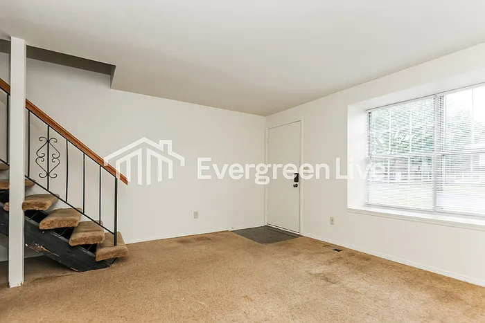 7677 Mount Hood Dr — Photo 4