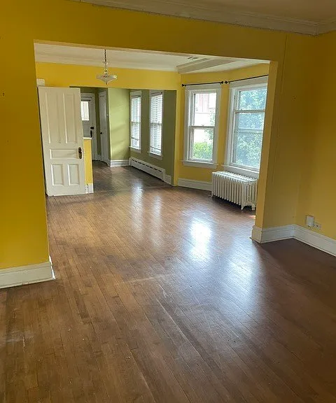 211 N Larch Ave — Photo 3