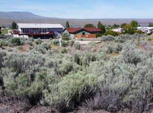 402 Apricot Pl SW, Mattawa, WA 99349