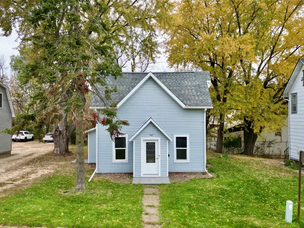 107 4th Street W, Menomonie, WI 54751