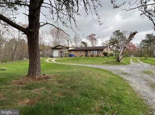 108 Beechcliff Dr, Carlisle, PA 17015