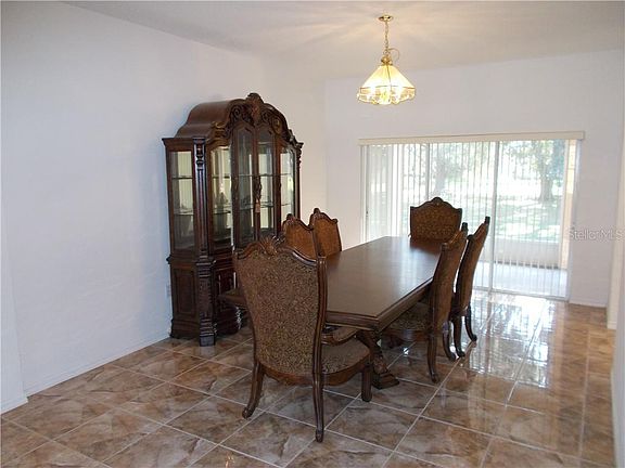 5th image of 55 Cordona Dr