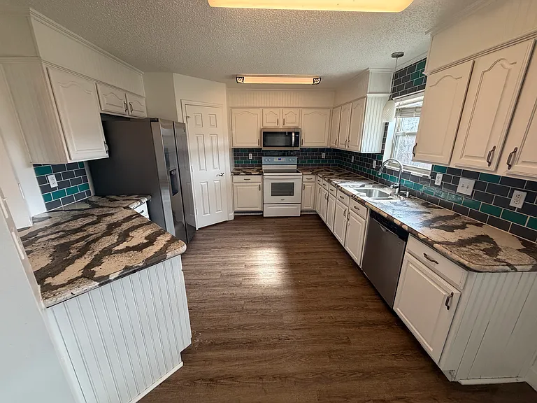 4022 Wiltshire Dr — Photo 15