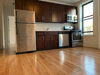 Rented by Hillel Realty Group