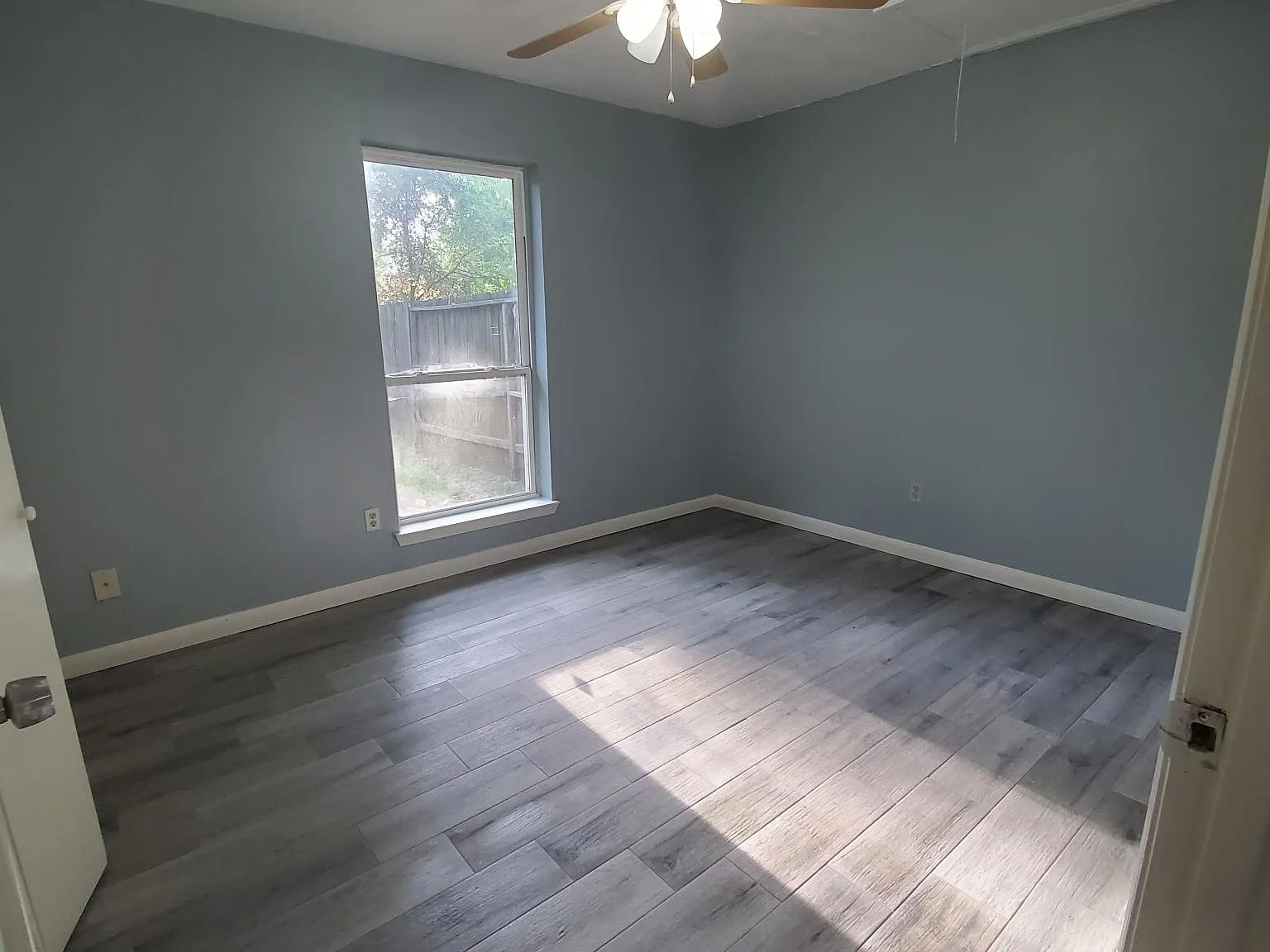 1205 N Pacific St — Photo 3