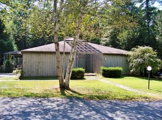 4 Wood Rd, Durham, NH 03824