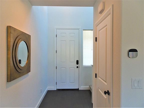 3rd image of 1331 Orchid Ct