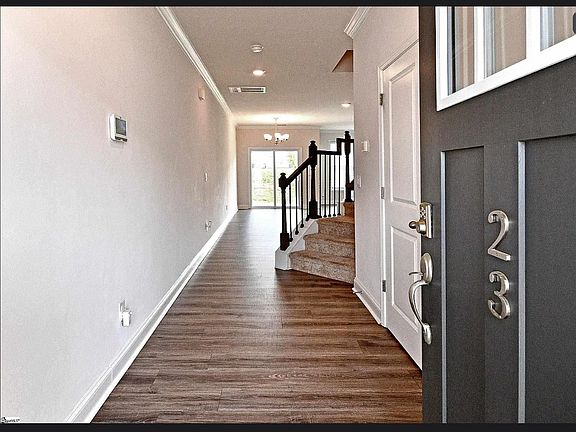 2nd image of 23 Planters Pl