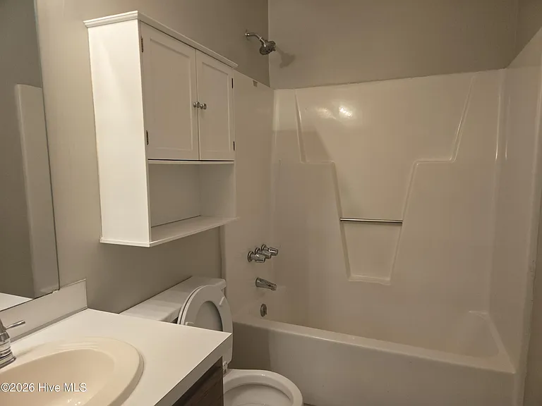109 W Victoria Ct #A — Photo 9