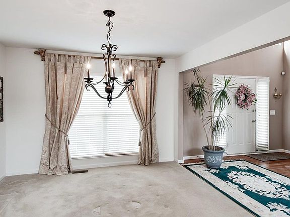 3rd image of 1743 Hunters Wood Ct
