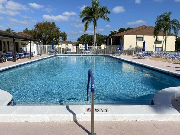 139 Lake Pine Circle #D-2, Greenacres, FL 33463