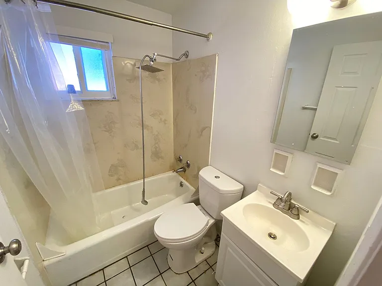 W 10th Ave 39-41 BSS — Photo 8