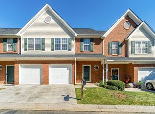 7811 Lennoxshire Ln, Charlotte, NC 28210