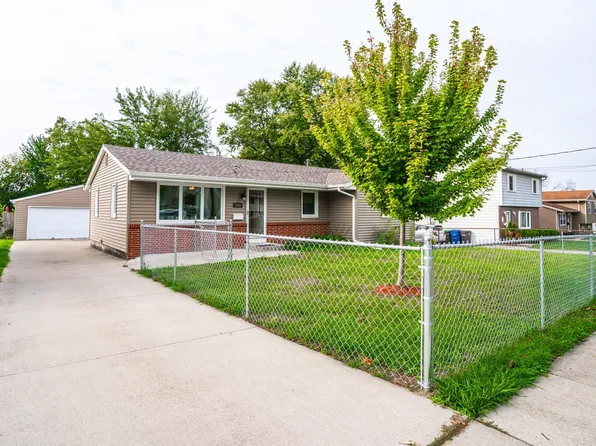 3845 E Tiffin Ave, Des Moines, IA 50317