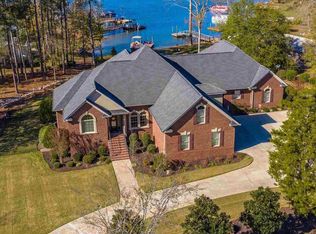 601 E Point Dr, Gilbert, SC 29054