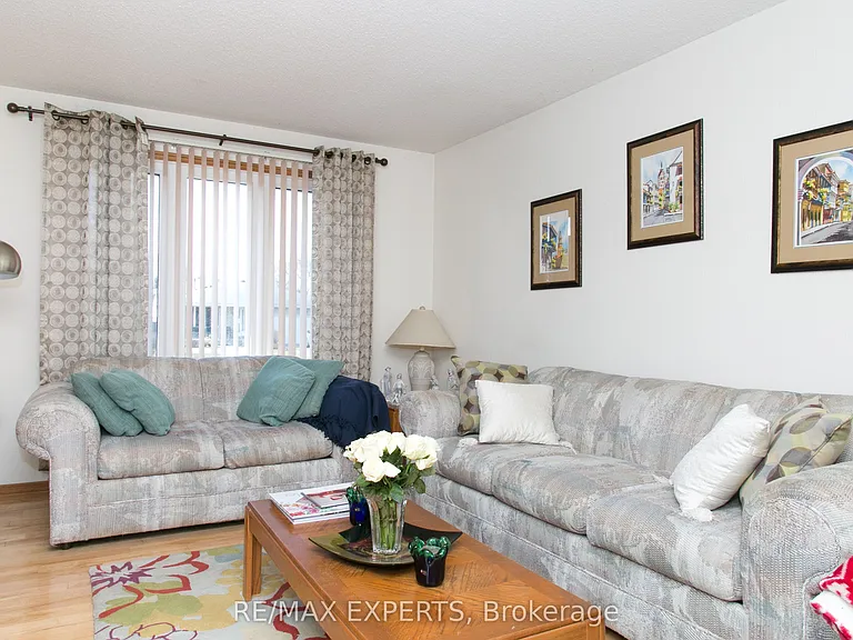 196 Shannon Pl — Photo 3