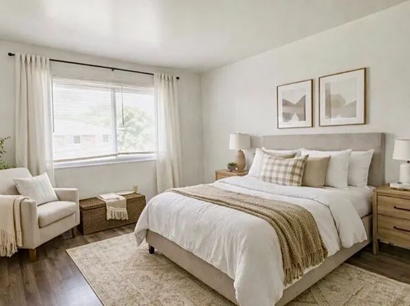 4836 Creek View Rd #8, Rockford, IL 61108