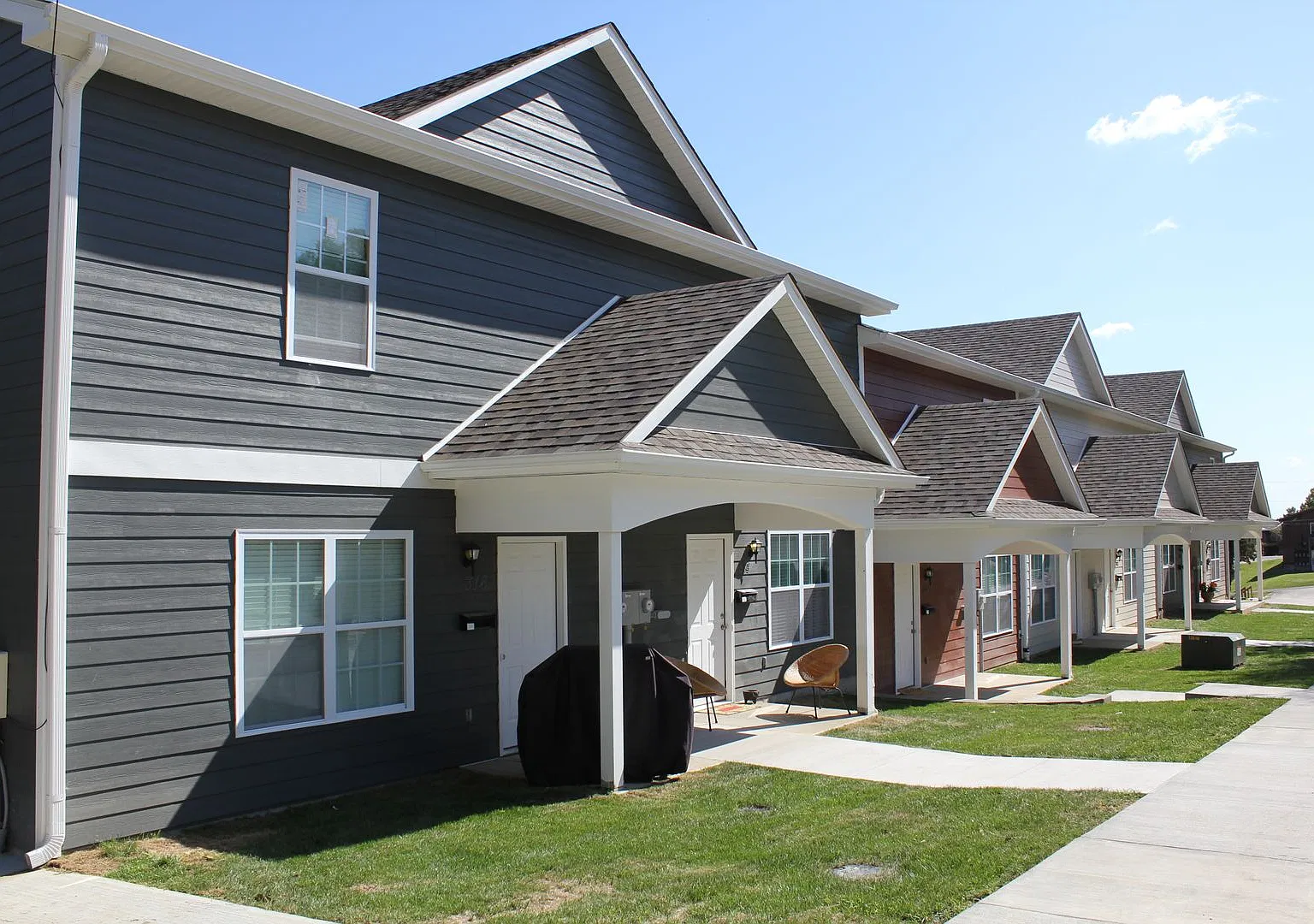 Hartley Court Townhomes — Photo 1