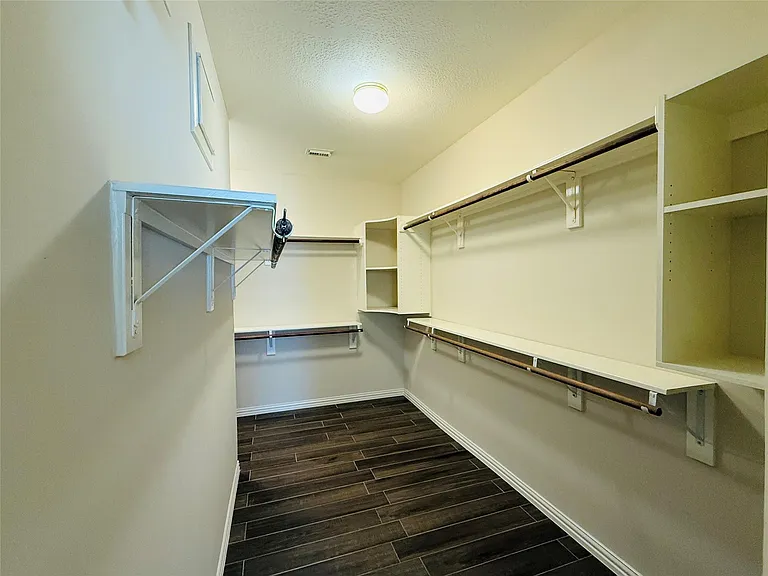 5222 Hanneck Valley Ln — Photo 24