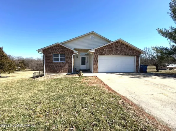 823 Branch Rd, Holts Summit, MO 65043