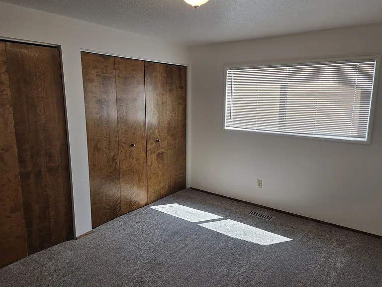 2192 Moraga Ave SE — Photo 7