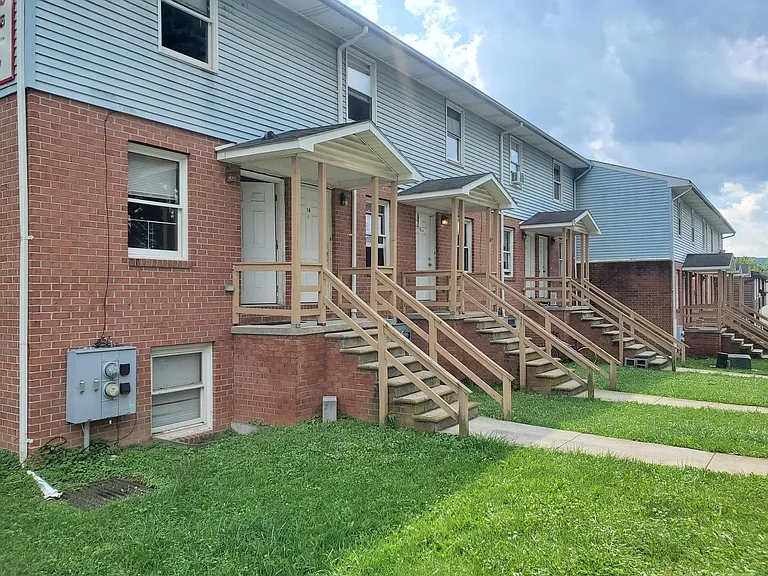 24 Paul St — Photo 14