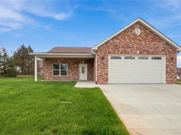20 Butterfield Dr, Farmington, MO 63640