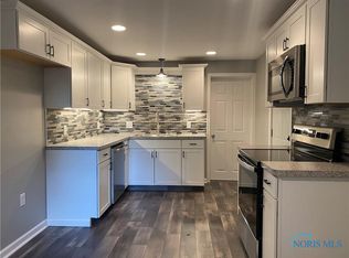 1118 Sawyer Rd, Toledo, OH 43615