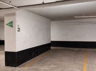 8 Charlotte St #P6-21, Toronto, ON M5V 0K4