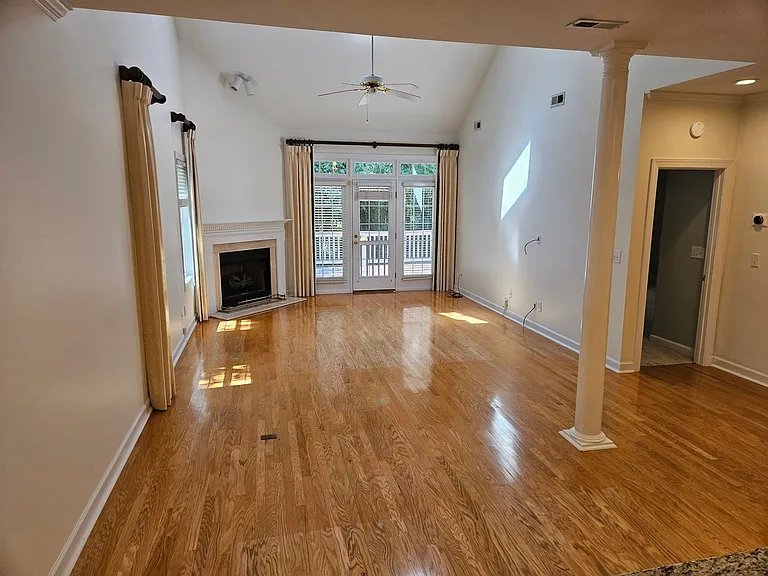 3214 Philmont Dr — Photo 5