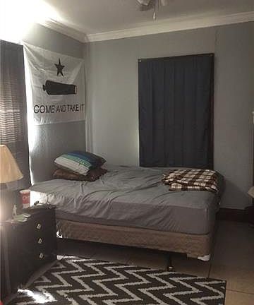 5th image of 303 Cynisca St