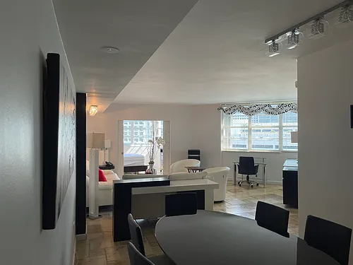 825 Brickell Bay Dr #647 Photo 1