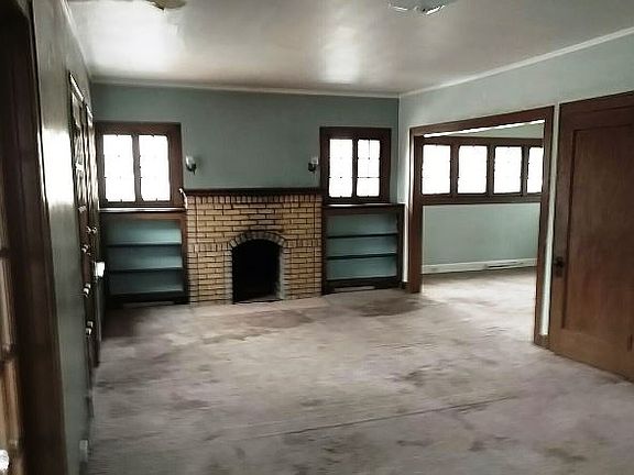 3rd image of 2022 Auburn St