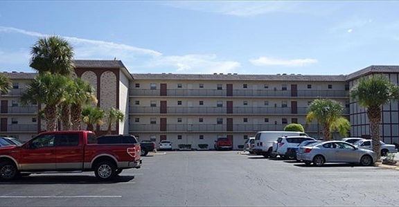 2nd image of 4311 Crystal Lake Dr APT 409