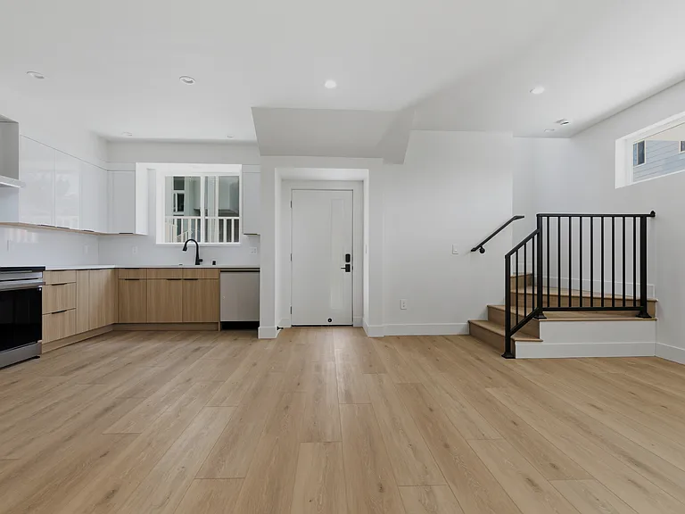 1818 19th St #8 — Photo 7