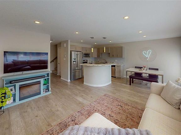 2nd image of 4000 Sandhill Cres #347