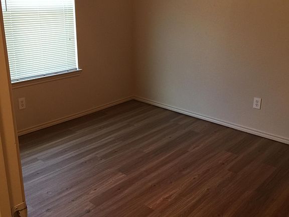 3rd image of 400 Wells Ct #401-A